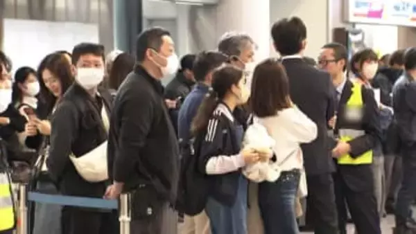 史上最多24個…メダリストら帰国　空港にファン400人出迎え　りくりゅう「みんながみんなのために」会見で熱闘振り返る