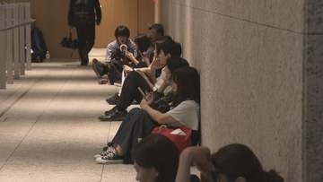 タクシー“300人待ち”も…名古屋にあふれた帰宅困難者に“地震想定”の退避施設を初運用 開設に踏み切った市の判断は