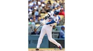 大谷翔平が2戦連発の先頭打者アーチ第5号で連続出塁記録を46試合に更新　佐々木は4回2失点で2敗目