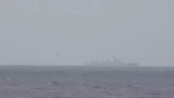 フィリピン軍艦船に同乗取材　南シナ海の台湾近海で日本・アメリカと初の合同演習　中国船による追跡確認で緊迫