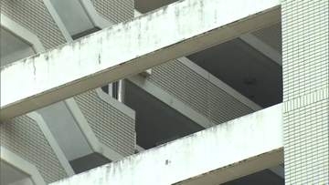 少年が部屋に侵入し母娘3人切りつけ逃走　少年はマンションの外階段付近から転落か　病院で死亡確認　大阪市此花区
