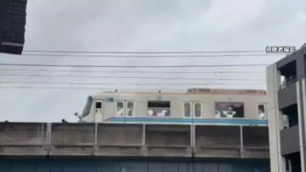 「エアコンなく蒸し風呂」東京メトロ東西線 が一部運転見合わせ　朝のラッシュ直撃　乗客が線路脇を歩く姿も　午後4時半頃運転再開