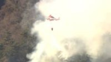 【速報】山梨県で山火事発生しヘリコプター2機で消火活動中も延焼中…林野火災注意報を発令中