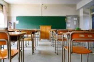 部活の教え子2人と性交繰り返した既婚男性教師　教室で同僚女性に無理矢理キス繰り返す　神奈川でわいせつ教師5人を懲戒免職処分