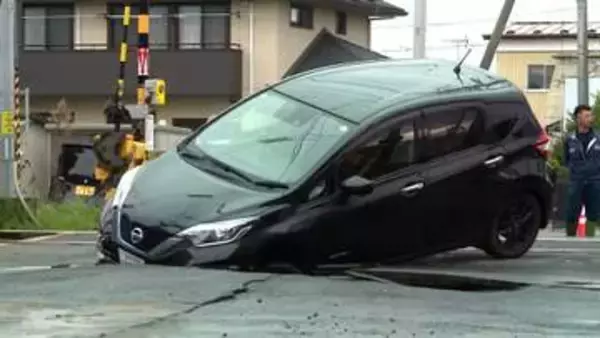 後発地震警戒続く　宮城・石巻市で道路陥没　JR仙石線一部で運転見合わせ　地震の影響か