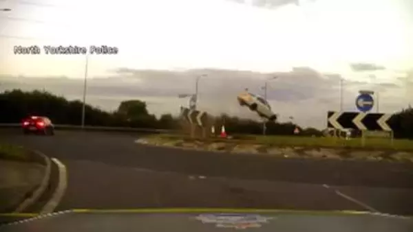 時速220kmで車が大ジャンプ　道路にたたきつけられる…警察から逃走　飲酒運転などで収監　イギリス