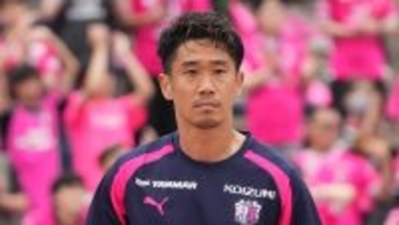 C大阪・香川真司と再会で…ドルトムントのSNS投稿炎上。中村敬斗獲得報道も…