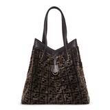 「フェンディからふたつのシルエットに姿を変える特徴的なシェイプをデザインした新作バッグ「FENDI Origami」が登場」の画像7
