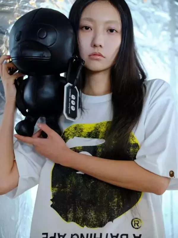 「A BATHING APE®とコム デ ギャルソンが交差する、“ポップアート”としてのカプセルコレクション」の画像