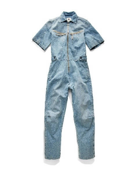 G-Star RAWがエアリアルシルクダンサーを起用した「ジャンプスーツ  