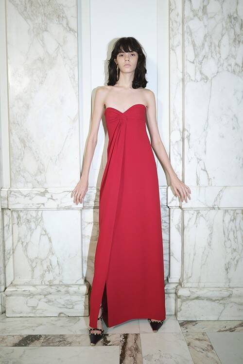 ヴァレンティノが2026年プレフォール コレクションを発表  ——アレッサンドロ・ミケーレが描く、新たなセンシュアリティ