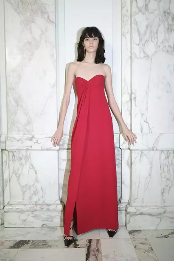 「ヴァレンティノが2026年プレフォール コレクションを発表  ——アレッサンドロ・ミケーレが描く、新たなセンシュアリティ」の画像