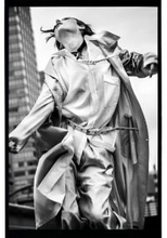 Y’s、マックス・ヴァドゥクルが捉えた東京の緊張と静止──2026 S/Sフォトシリーズ「TOKYO: HELD MOVEMENT」公開