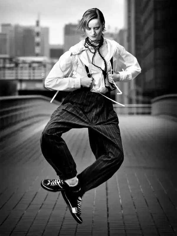 「Y’s、マックス・ヴァドゥクルが捉えた東京の緊張と静止──2026 S/Sフォトシリーズ「TOKYO: HELD MOVEMENT」公開」の画像