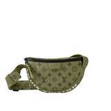 「ルイ・ヴィトンからグリーンのモノグラム・キャンバスで仕立てた新作メンズバッグが登場」の画像1