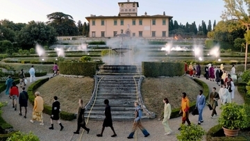 【ルック】HOMME PLISSÉ ISSEY MIYAKEが2026年春夏コレクションをピッティ・ウオモで発表