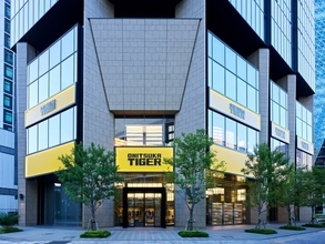 オニツカタイガー、名古屋に国内第2の旗艦店をオープン──東海・中部圏へ広がるブランド体験の新拠点