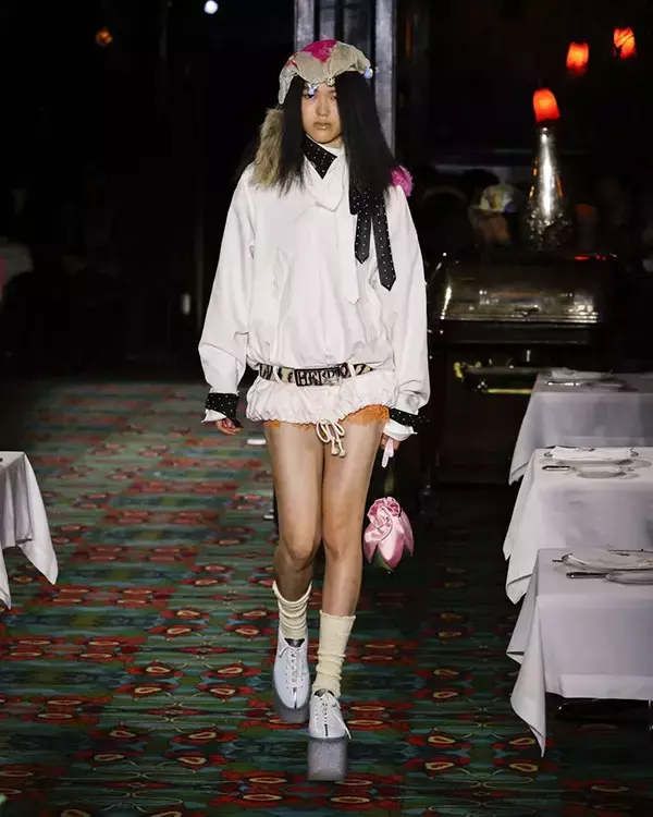 「【ルック】KENZOが2026年春夏コレクションをパリで発表」の画像