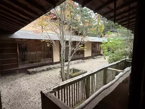 「旅の途中で、手仕事に触れる。登録有形文化財「沼津倶楽部」で体感する LUGGAGE LABEL 企画展」の画像