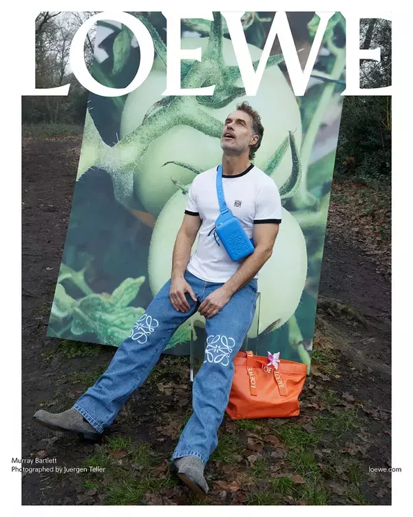 「ロエベが2023年秋冬プレコレクションキャンペーンを発表。11人の個性的な才能たちをユルゲン・テラーが撮影」の画像