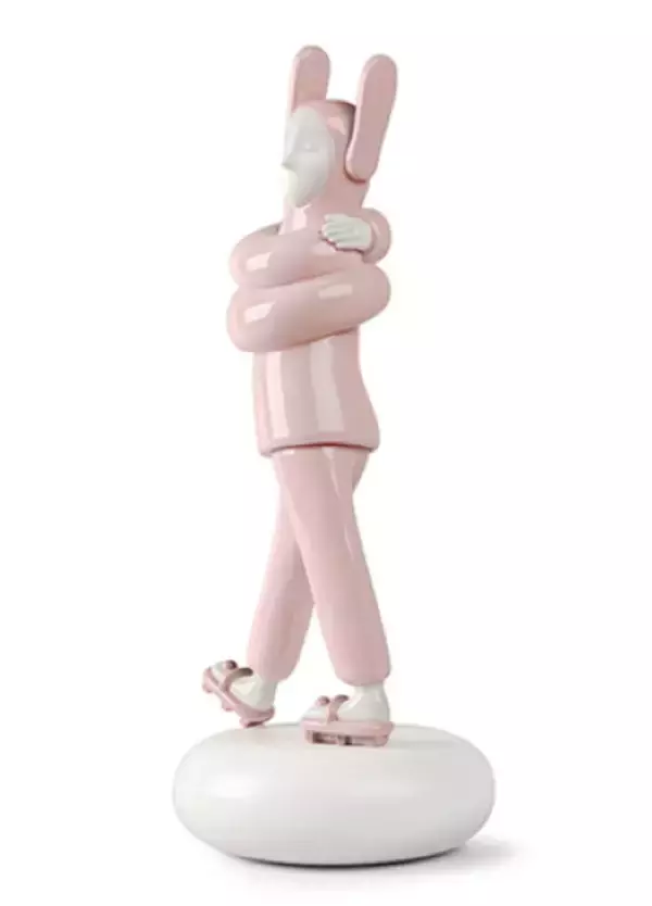 「リヤドロとポルトローナ・フラウがコラボ、スペイン出身のデザイナー ハイメ・アジョンの新作「Embraced」が日本初お披露目」の画像