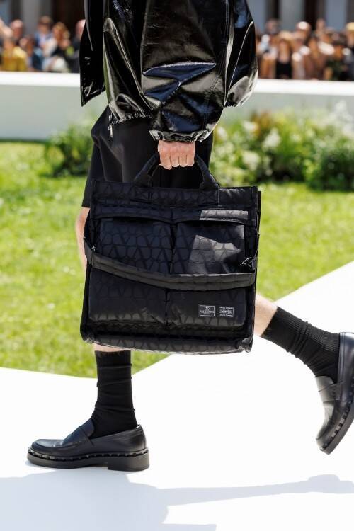 ヴァレンティノとポーターがコラボした特別なカプセルコレクションが誕生