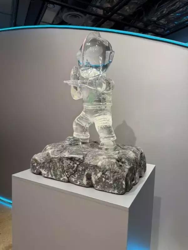 「なぜウルトラマンは描かれ続けるのか──『SHUWATCH with U』が示す60年の想像力」の画像