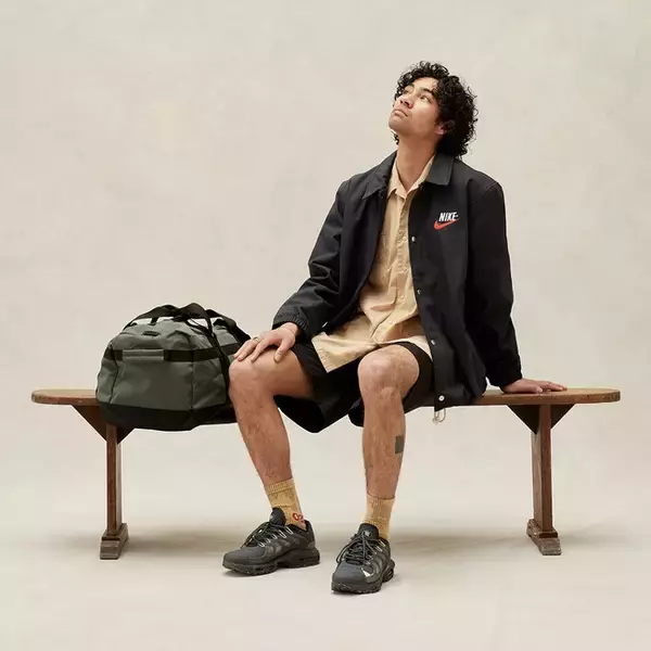 「クラシックなカラーリングがどこか懐かしい、ナイキのアパレルコレクション「NIKE TREND CAPSULE」が登場」の画像