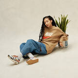 「クラシックなカラーリングがどこか懐かしい、ナイキのアパレルコレクション「NIKE TREND CAPSULE」が登場」の画像3