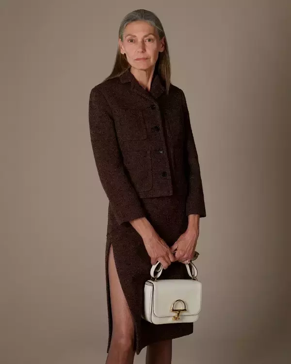 「グッチがキャサリン・オピー撮影による2025年秋冬広告キャンペーンを発表。多様な個性が織りなす肖像の物語」の画像