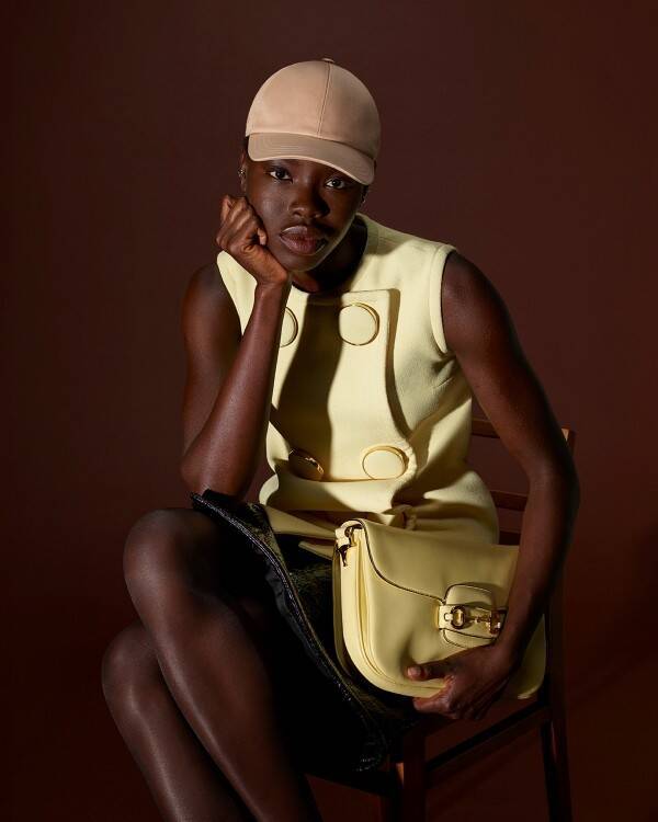 グッチがキャサリン・オピー撮影による2025年秋冬広告キャンペーンを発表。多様な個性が織りなす肖像の物語