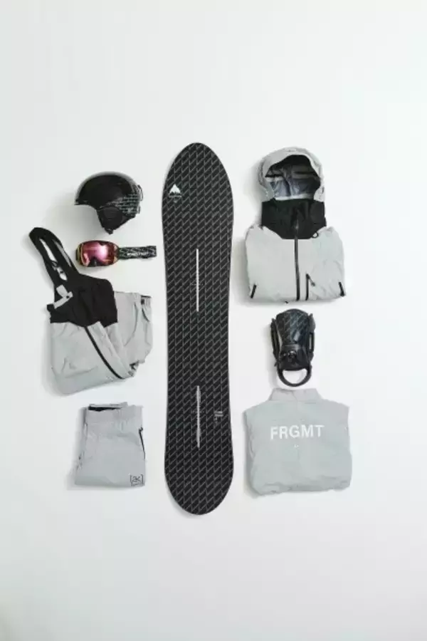 「雪山とストリートをつなぐ、藤原ヒロシの視点──Burton × FRAGMENT コレクション登場」の画像