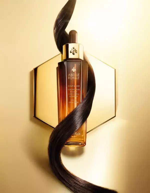 「ゲランの人気スキンケアライン「アベイユ ロイヤル」から初のヘア&スカルプ用美容液が登場」の画像