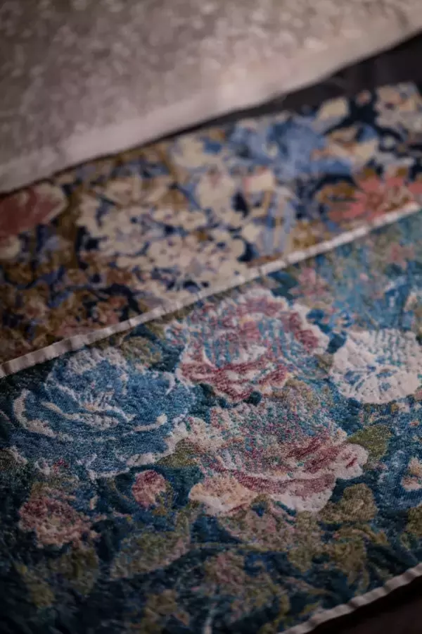 「グッチが京都・西陣織の老舗 HOSOOとのコラボによるリミテッド エディションのハンドバッグを発表」の画像