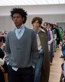 「【ルック】ジョナサン・アンダーソンが再構築した新生ディオール、2026年メンズ サマーコレクションが発表」の画像1