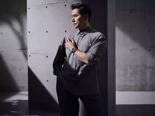 「ロンジンがブランドアンバサダーの本木雅弘とUTAによる新ビジュアルを公開」の画像