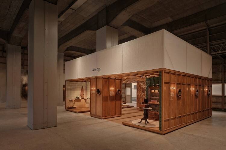 イソップのセノグラフィー「セブンルームズ」がSKACに出現。映画のセットのように巡る、7つの“住空間”