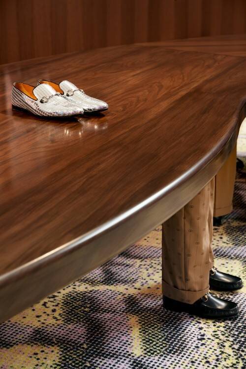 グッチがホースビット ローファー70周年を祝うエキシビション「GUCCI HORSEBEAT SOCIETY」をミラノで開催