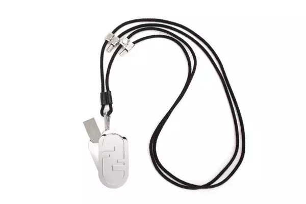 「フェンディから暗号資産ハードウエアウォレットのためのテックアクセサリーが登場」の画像