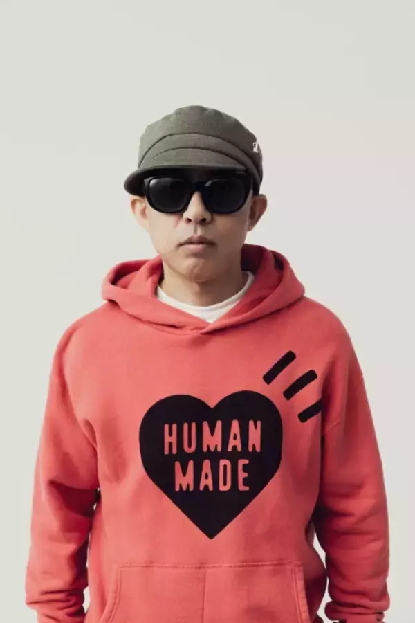 「アディダスがNIGO®デザインによる桜餅のような色合いのサッカー日本代表 スペシャルコレクションを発表」の画像