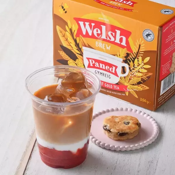 「日本橋三越本店で「三越英国展」を開催。エリザベス女王即位70周年プラチナジュビリーの記念アイテムも登場」の画像