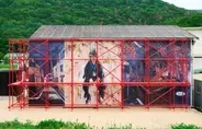 グッチ×横尾忠則の新たなインスタレーションを大阪と瀬戸芸の地 豊島で公開
