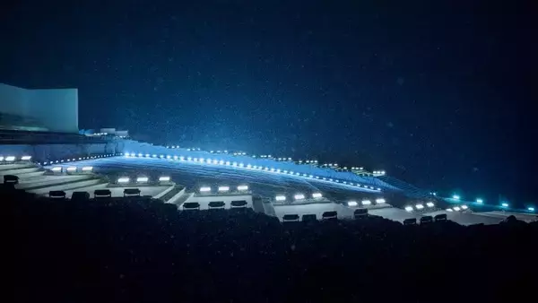 「【ルック】モンクレール グルノーブル 2025年秋冬コレクションをフランス・クールシュヴェルで発表」の画像