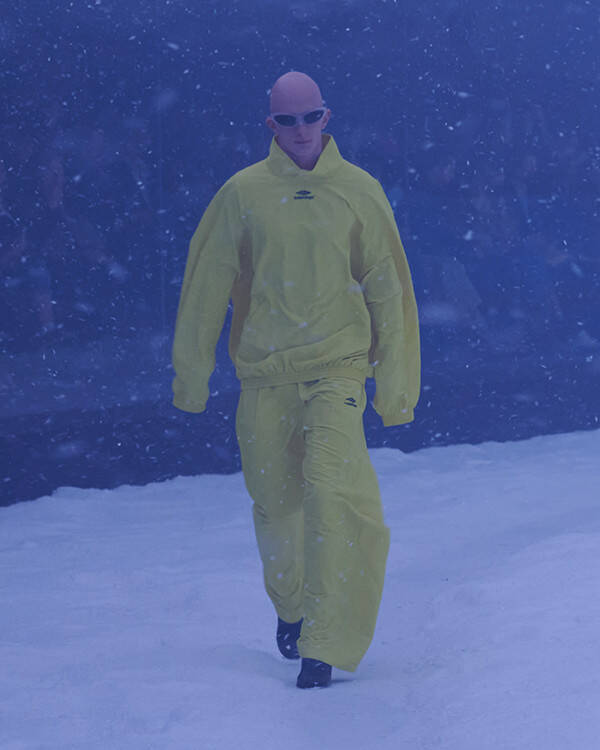 【ルック】バレンシアガ 2022年ウィンターコレクションを発表