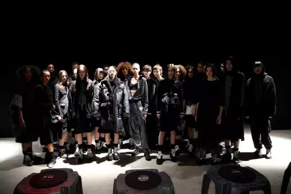 「オニツカタイガーが2022年秋冬コレクションをミラノファッションウィークで発表」の画像