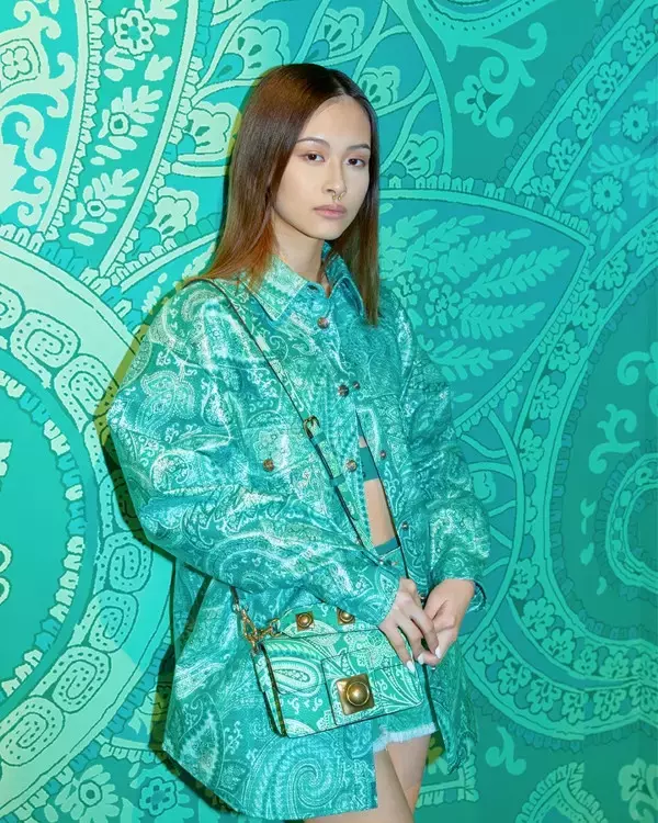 「新宿伊勢丹で開催中のエトロ「リキッドペイズリー」ポップアップストアに華やかなゲストが来場」の画像