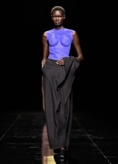 ISSEY MIYAKE 2027年春夏──身体と布の「あいだ」に、服は生まれる