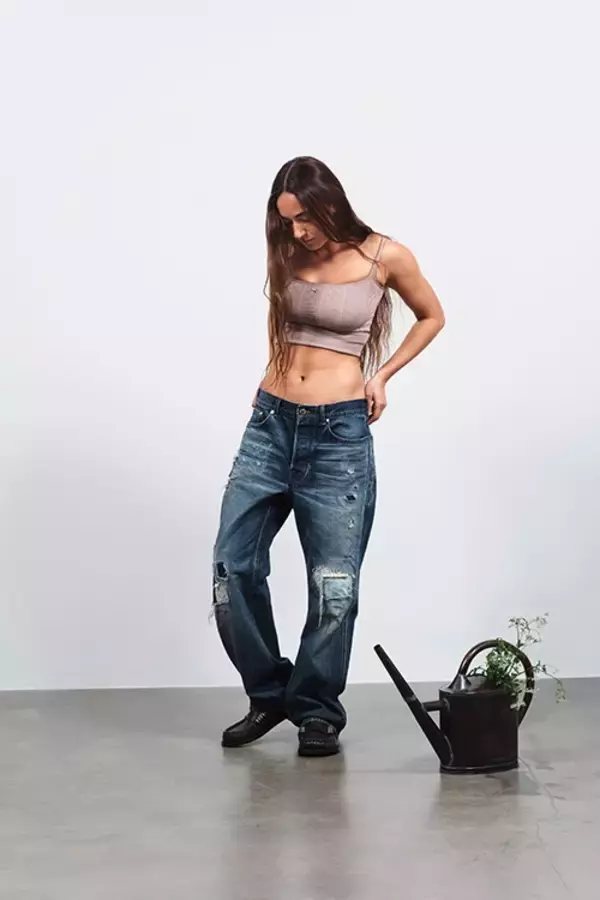 「【ルック】JW アンダーソンが2026年リゾート スプリングコレクションを発表」の画像