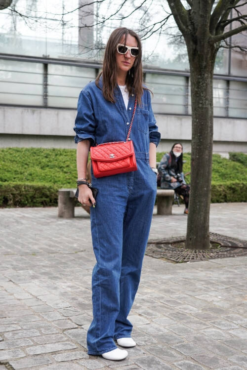 クラシックへと立ち返るシューズ。パンプス派の熱が再燃するも、スニーカー派への支持も衰えず【パリスナップ】