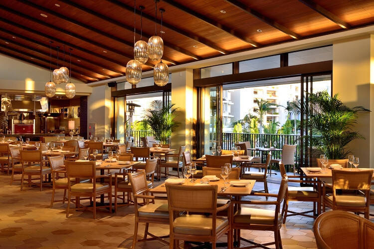 南国のアーバンリゾート「沖縄 ザ・ナハテラス」の2つのレストランで味わうクリスマスデリッシュ